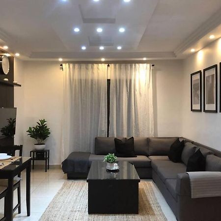 Luxury Apartment In Awesome Location In Amman Exterior photo