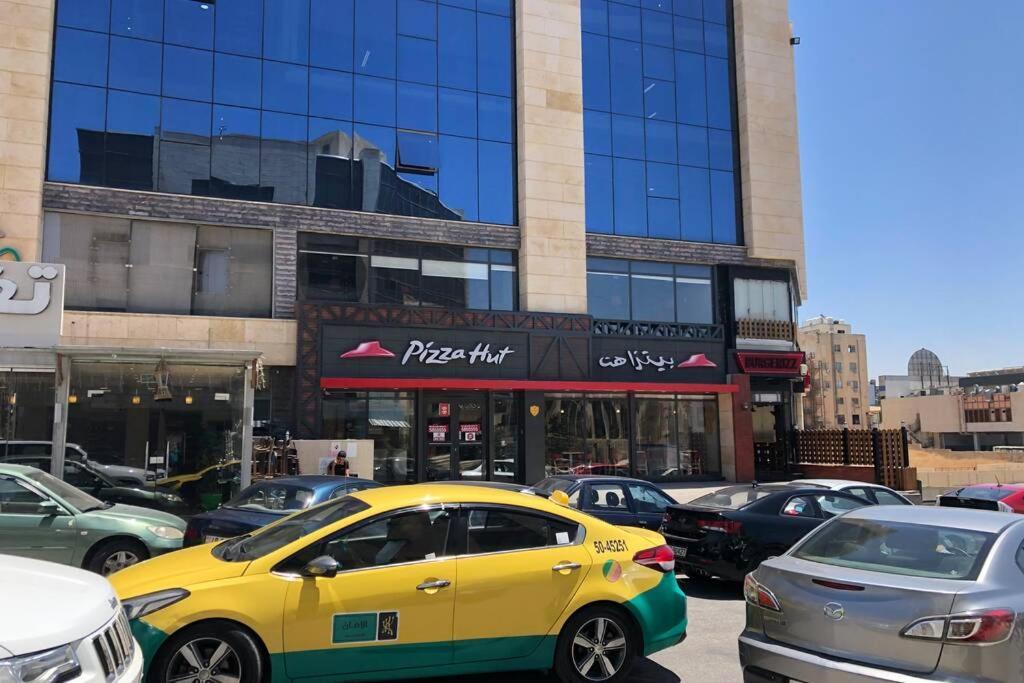 Luxury Apartment In Awesome Location In Amman Exterior photo